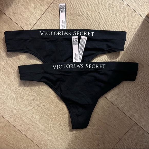 Victoria’s Secret Seamless Thong Panty 2pcs - Black New with Tags - Picture 3 of 5